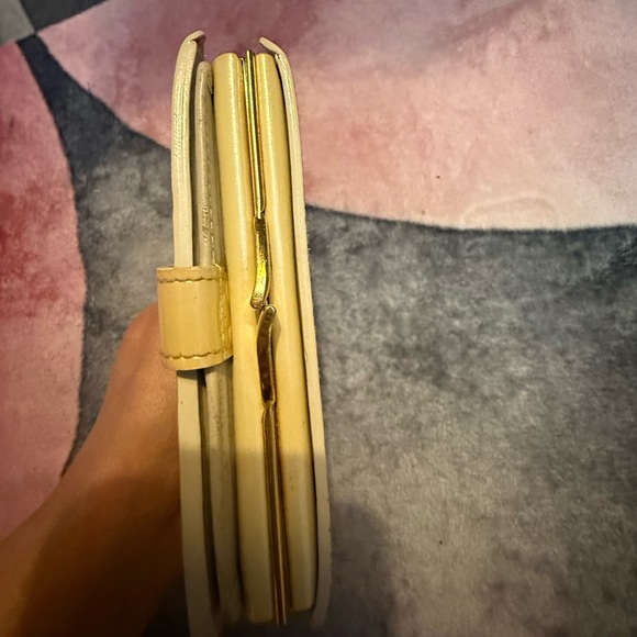 Louis Vuitton Gold Key & Card Holder - Picture 5 of 11